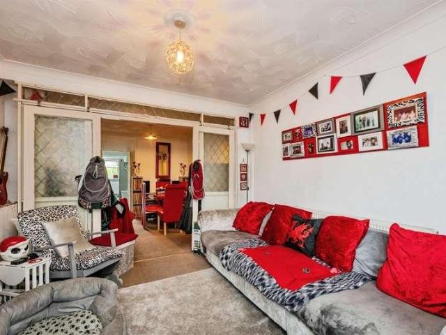 House for sale in Llansamlet, Wales