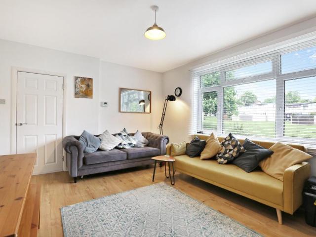 House for sale in London Borough of Lewisham, Lower Sydenham