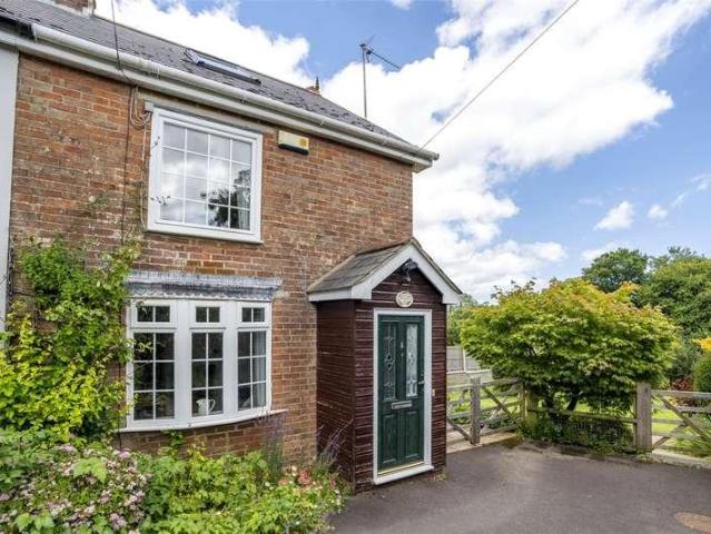 House for sale in Furzehill, East Dorset