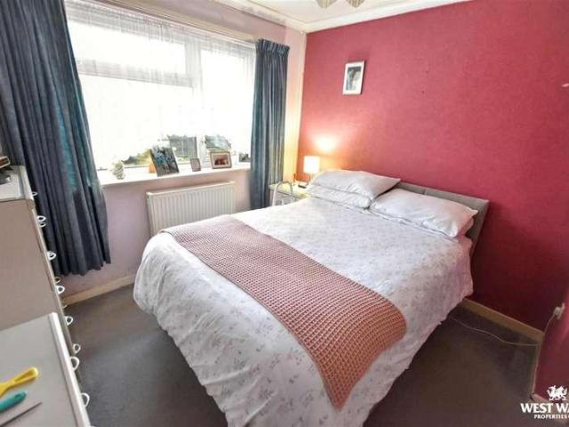 House for sale in Pembroke Dock, Wales
