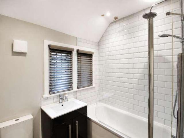 House for sale in Pachesham Park, Surrey