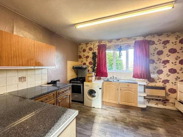 House for sale in Huddersfield, West Yorkshire