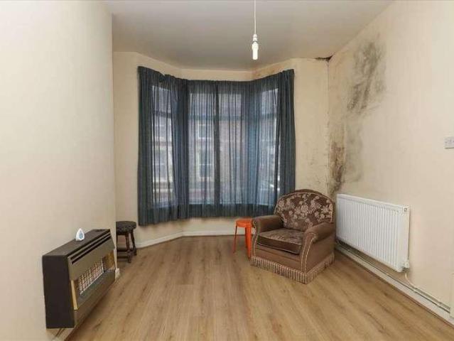 House for sale in Kensington, Calderstones