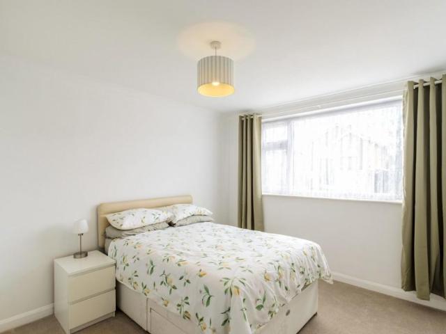 House for sale in Barton In Fabis, East Midlands