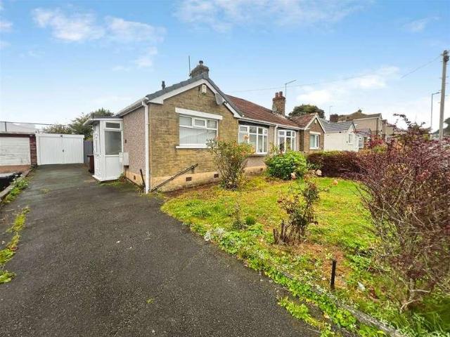 House for sale in Low Fold, Bradford