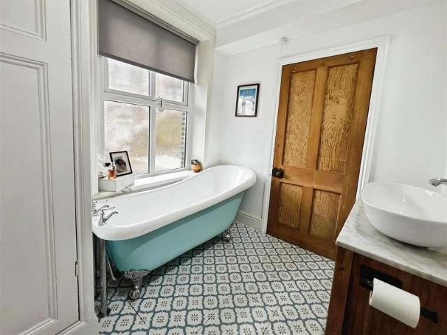 House for sale in Undercliffe, West Yorkshire