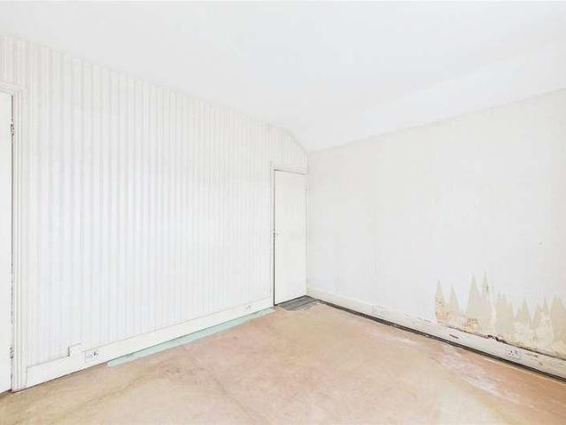 House for sale in Heol-las, Surrey