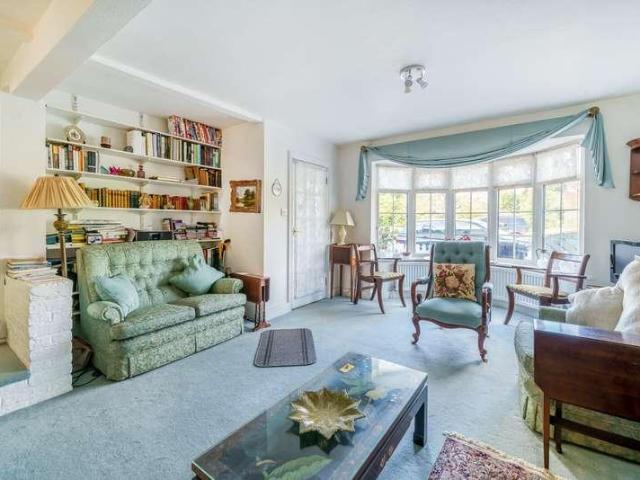 House for sale in Stoke D'Abernon, Blackhills