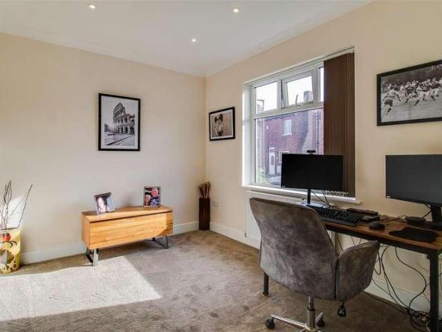 House for sale in Ossett, West Yorkshire