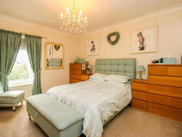 House for sale in Wakefield, Bottomboat