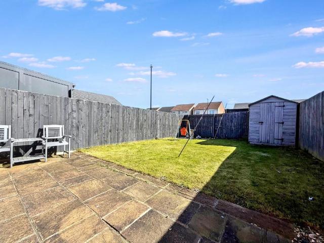 House for sale in Burnside, Fence Houses
