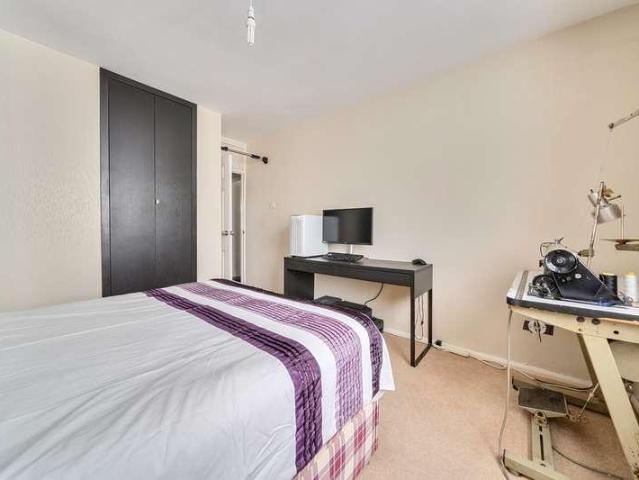 House for sale in London Borough of Ealing, Greenford
