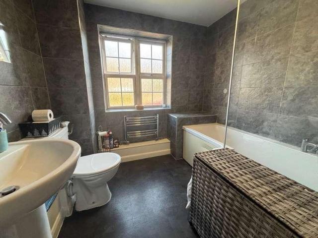 Flat for sale in Napsbury Park, Five Acres