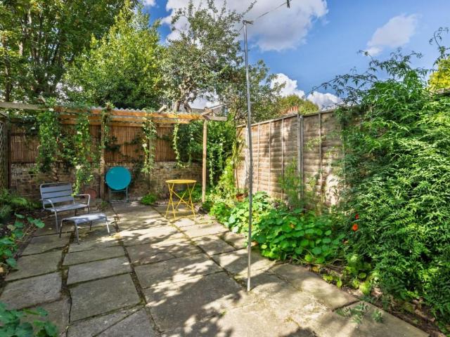 House for sale in Camberwell, Greater London