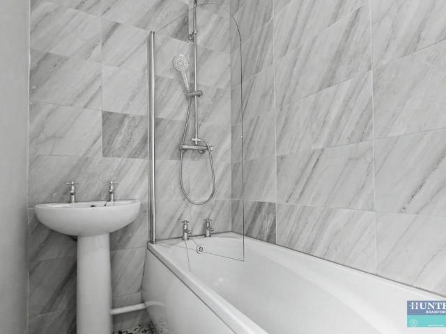 House for sale in Undercliffe, West Yorkshire
