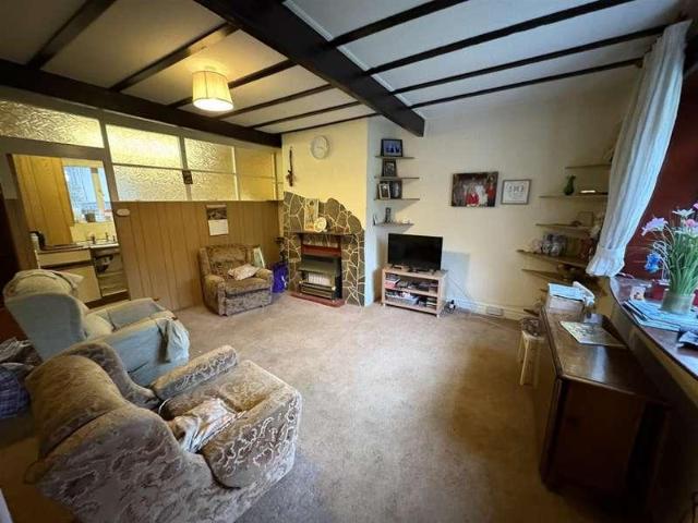 House for sale in Town End, Bradford