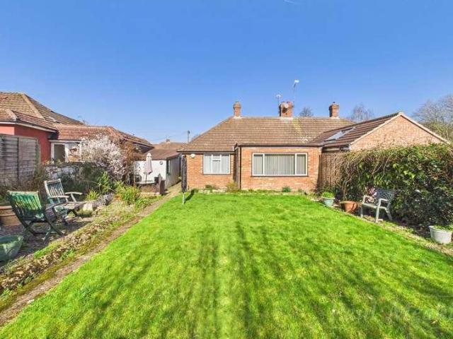 House for sale in London Borough of Croydon, Selsdon