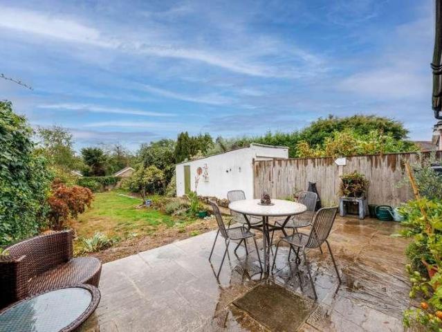 House for sale in Hawkenbury, Sandown Park