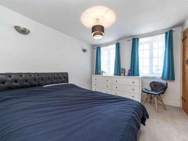 House for sale in Five Acres, Hertfordshire