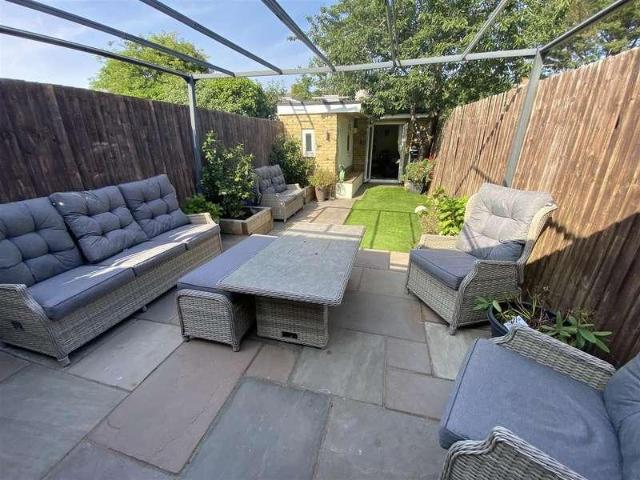 House for sale in Dagenham, Greater London