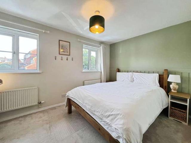 House for sale in Emmbrook, Wokingham