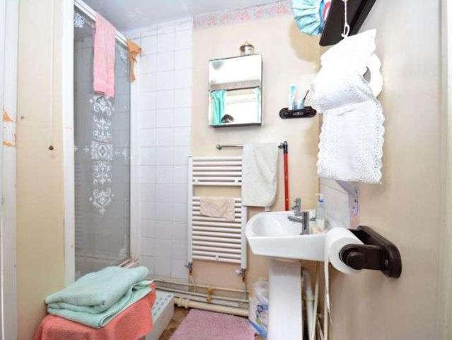 House for sale in Oad Street, Kent