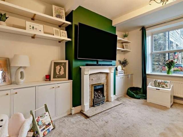 House for sale in Wellhouse, Golcar