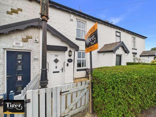 House for sale in Great Marton Moss