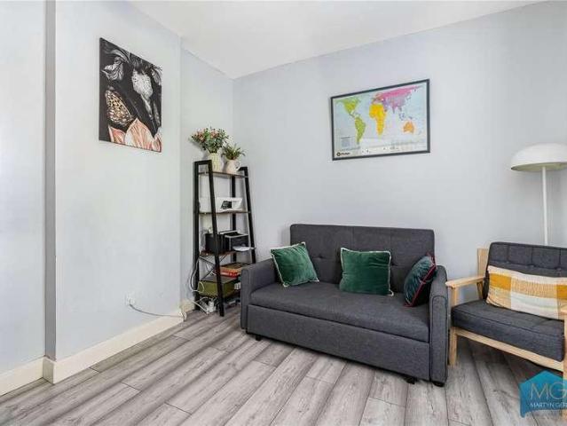 House for sale in Muswell Hill, Greater London