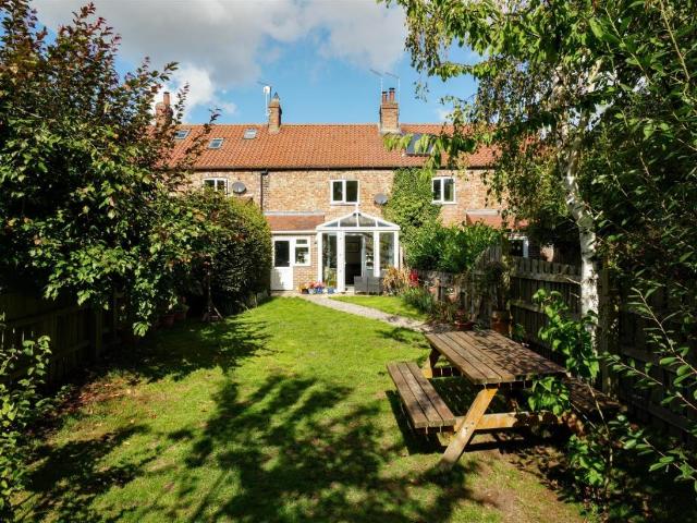 House for sale in Newton-on-ouse, North Yorkshire