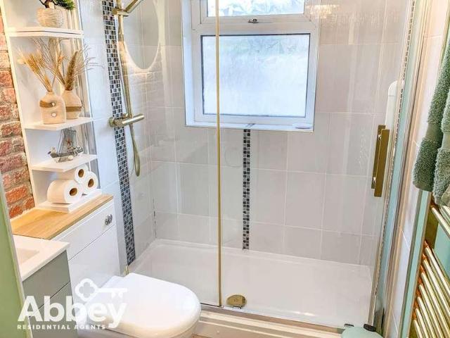 House for sale in Cimla, Neath