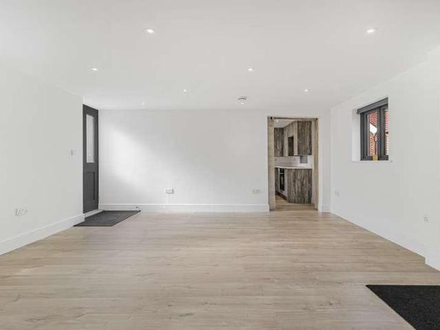 House for sale in Chelmondiston, Suffolk