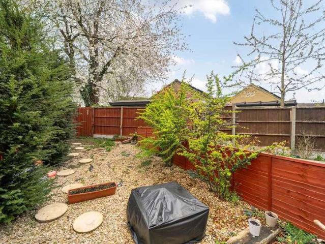 House for sale in Deer Park, Black Bourton