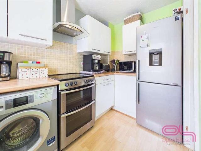 House for sale in Swadlincote, South Derbyshire