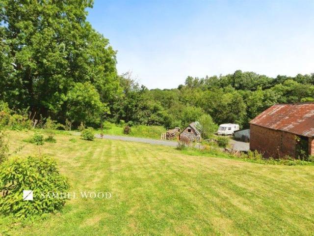 House for sale in Llanfair Caereinion, Wales