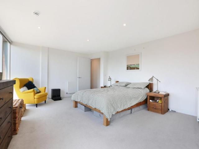 House for sale in Camberwell, Greater London
