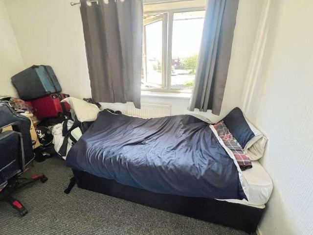 House for sale in Moses Gate, Lee Bank