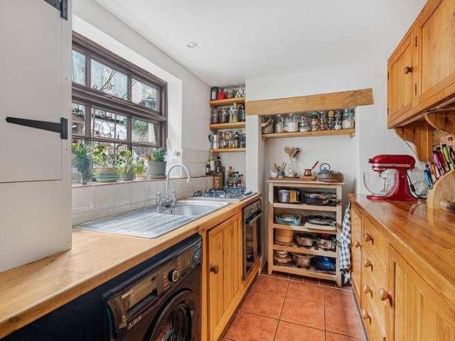 House for sale in Thrupp, School House