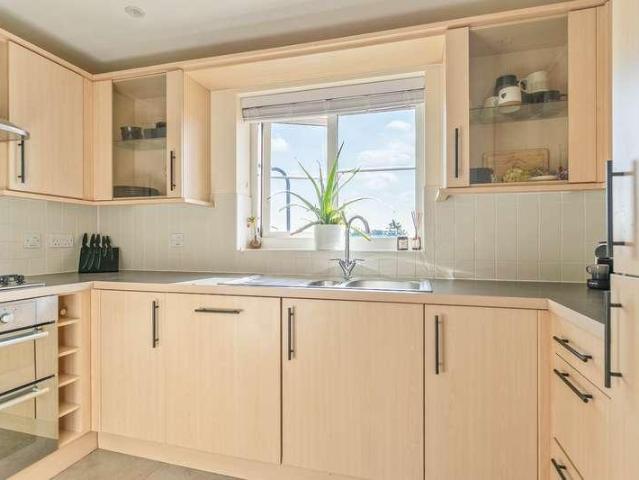 House for sale in Allt-yr-yn, Wales