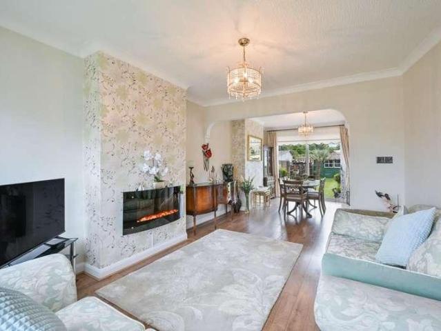 House for sale in Cuddington, Epsom and Ewell