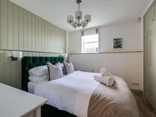 House for sale in Handbridge, Chester