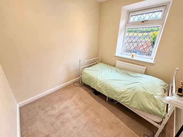 House for sale in Lane End, Bradford