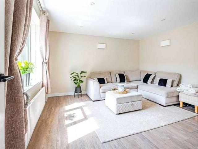 House for sale in Piccotts End, Dacorum