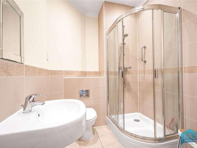 House for sale in Mill Hill, Greater London