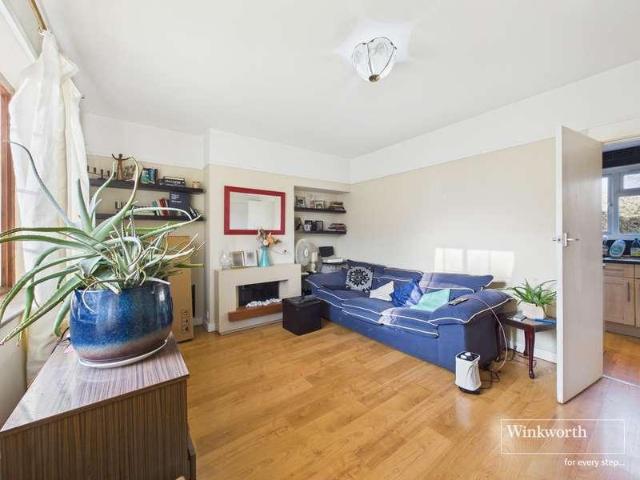 House for sale in Kingsbury, Greater London