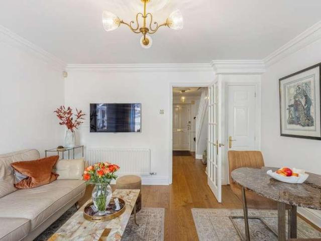 House for sale in Petersham, Greater London