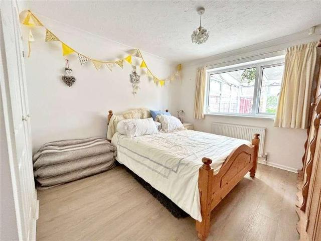 House for sale in Highcliffe and Walkford, Highcliffe-on-Sea