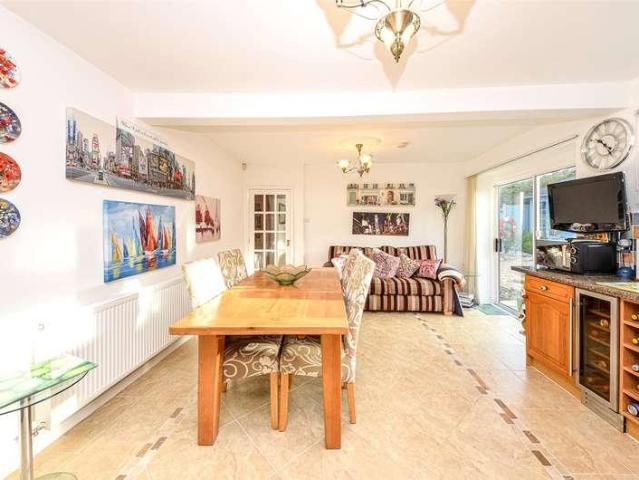 House for sale in Clwyd
