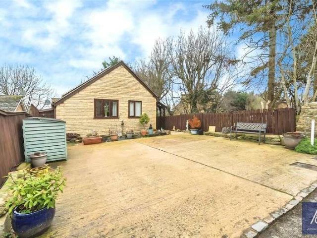 House for sale in Croughton, Northamptonshire
