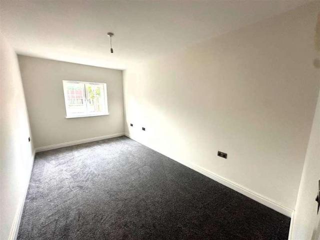 House for sale in Feltham, Bedfont